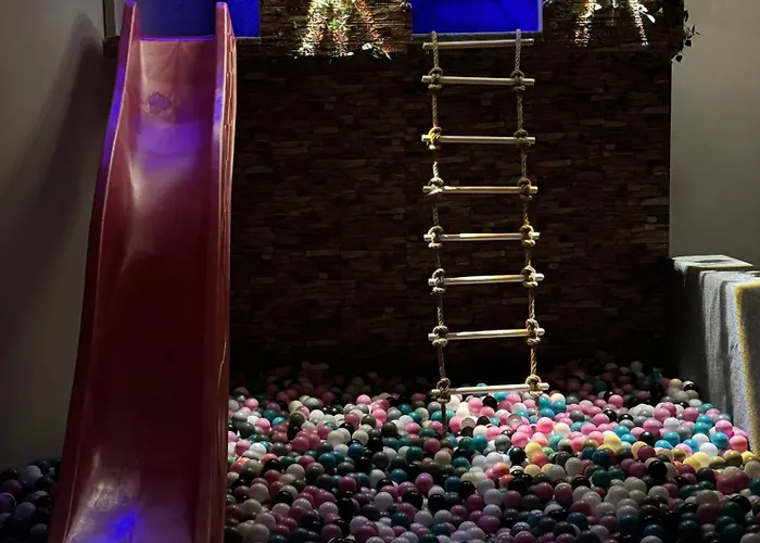 Woow Kids Club Кемпинг